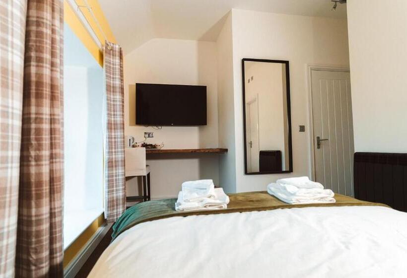 住宿加早餐  Peak District, The Greyhound Inn, Warslow Circa 1750