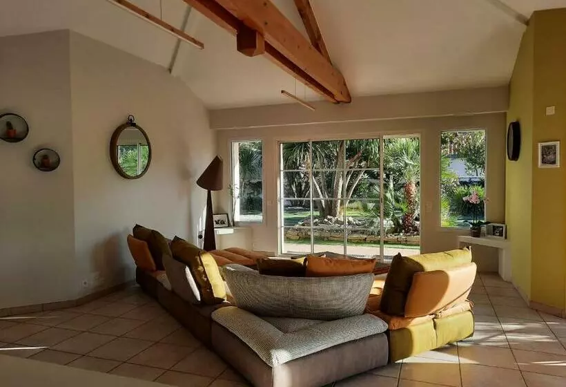 تختخواب و صبحانه Residence Ker Osmoz