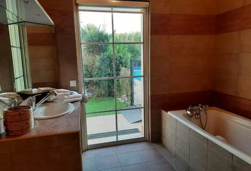 تختخواب و صبحانه Residence Ker Osmoz