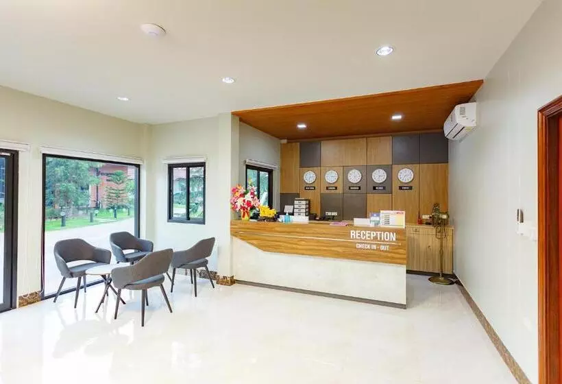 ホテル Avarin Resort