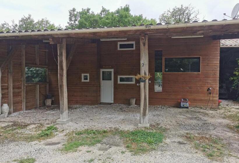 ペンション Les Cabanes De Brassac   Gîte Esprit Cabane Avec Spa