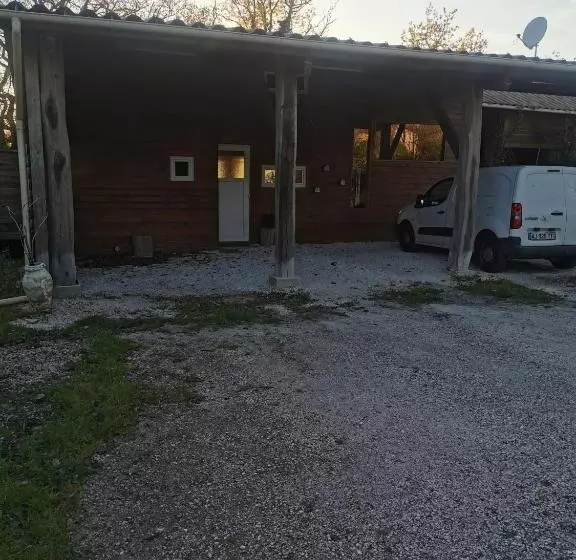 Majatalo Les Cabanes De Brassac   Gîte Esprit Cabane Avec Spa