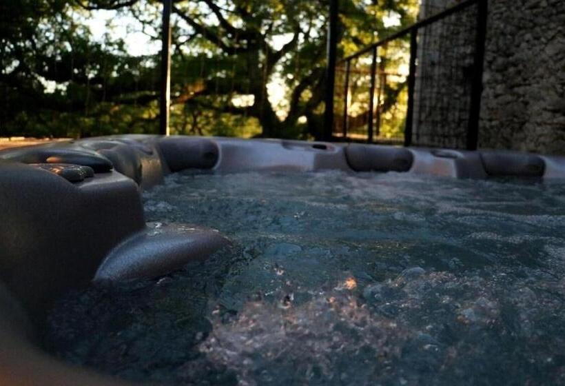 ペンション Les Cabanes De Brassac   Gîte Esprit Cabane Avec Spa