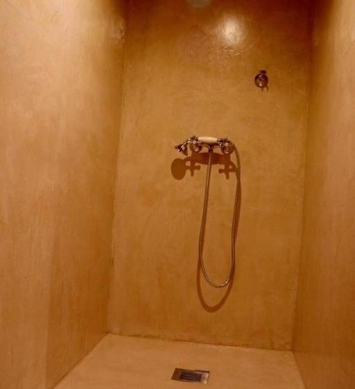 ペンション Les Cabanes De Brassac   Gîte Esprit Cabane Avec Spa