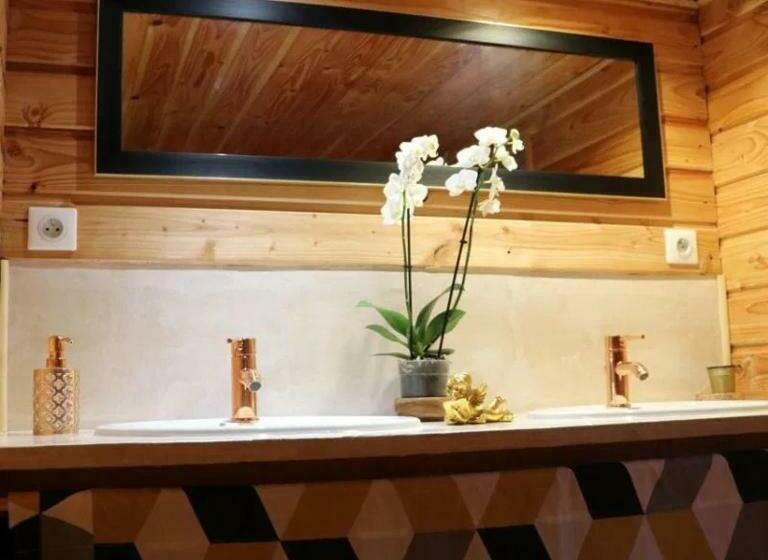 ペンション Les Cabanes De Brassac   Gîte Esprit Cabane Avec Spa