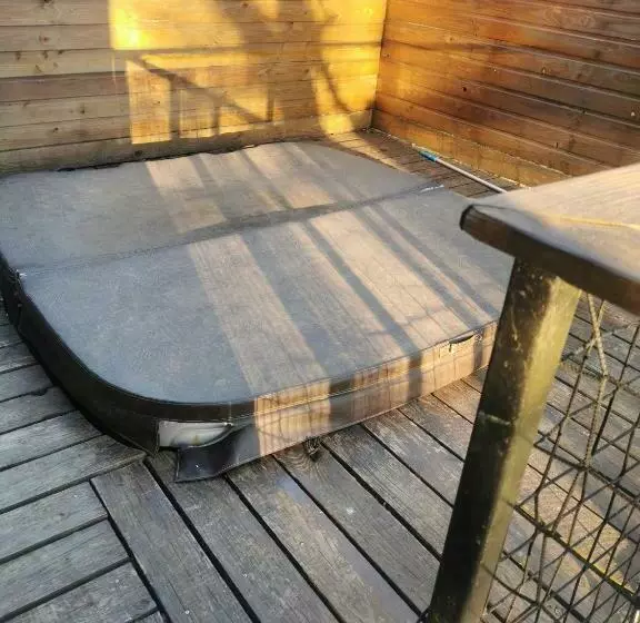 Majatalo Les Cabanes De Brassac   Gîte Esprit Cabane Avec Spa