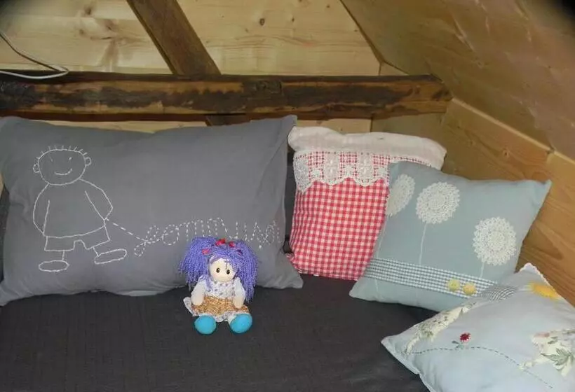 ペンション Iedera Casa De Familii 2