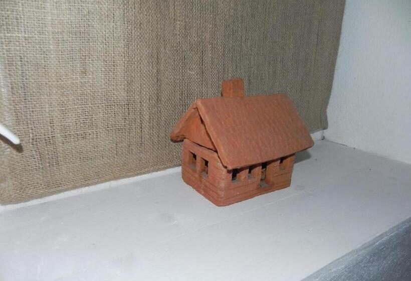 پانسیون Iedera Casa De Familii 2