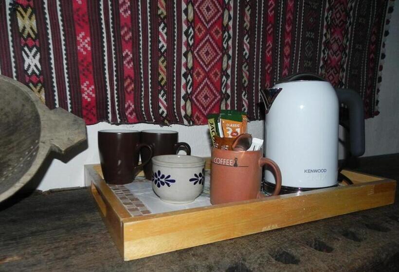 پانسیون Iedera Casa De Familii 2