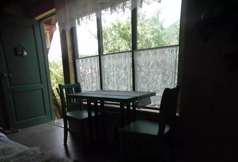 ペンション Iedera Casa De Familii 2
