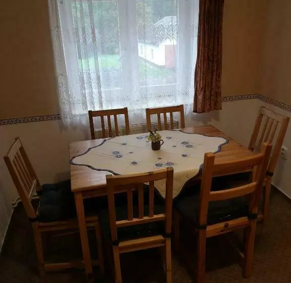 Majatalo Penzion U Našich