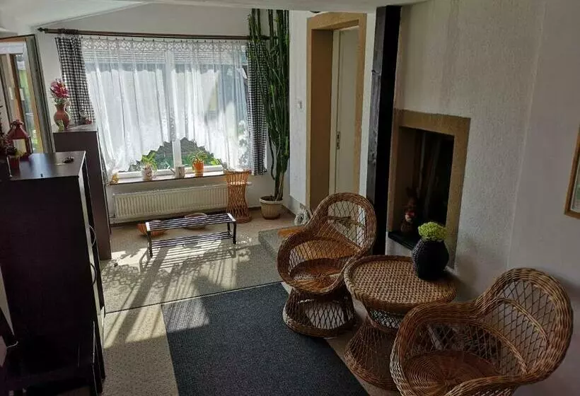 Majatalo Penzion U Našich