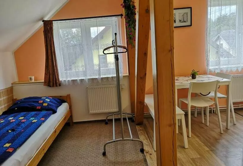 Majatalo Penzion U Našich