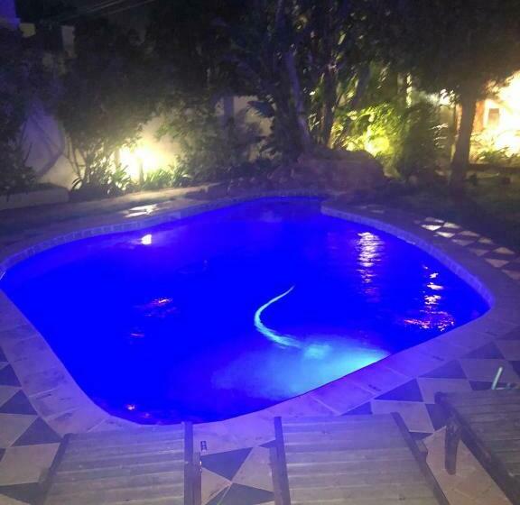 펜션 The Orchards Residence