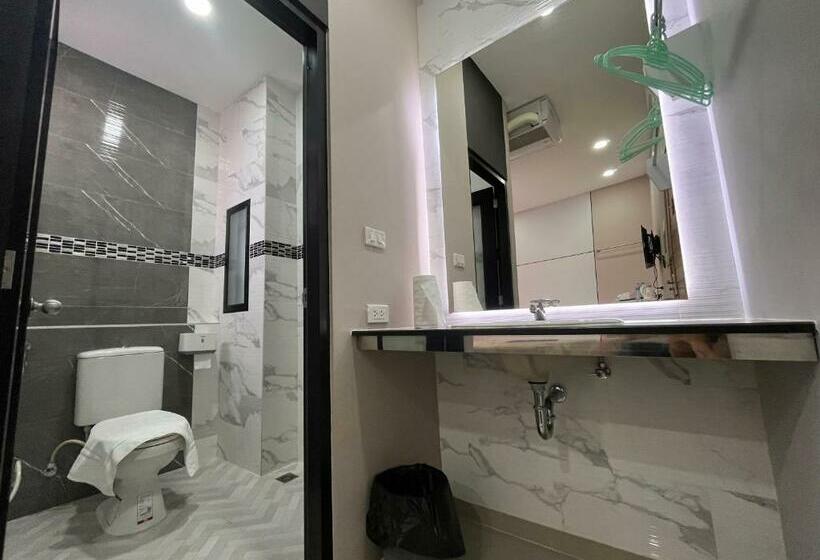 Variety Winner Hostel