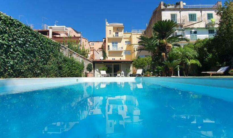 تختخواب و صبحانه Casa Castagna