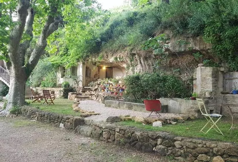 Aamiaismajoitus (B&B) Moulin De Bonfilhon