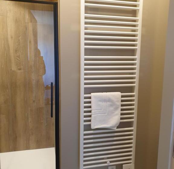 تختخواب و صبحانه Snooze