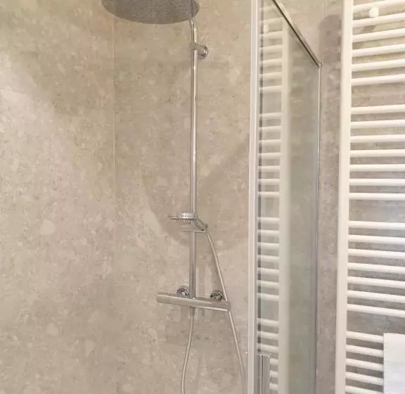 ベッドアンドブレックファースト Snooze