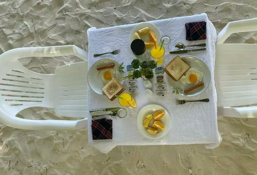 هتل Mandhoo Inn