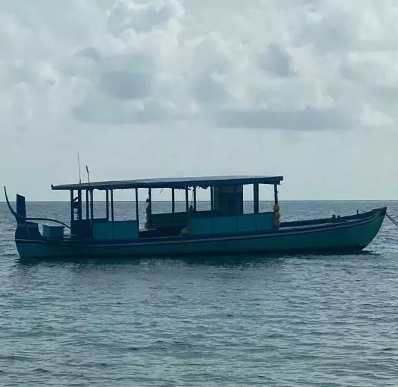 هتل Mandhoo Inn