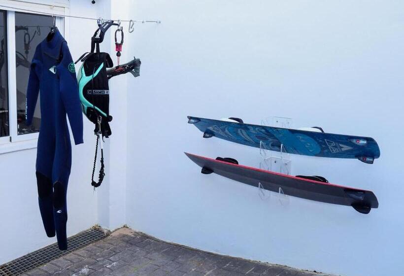 Pensão Akiteness House Tarifa