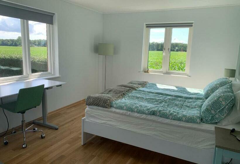 פנסיון Field View B&b