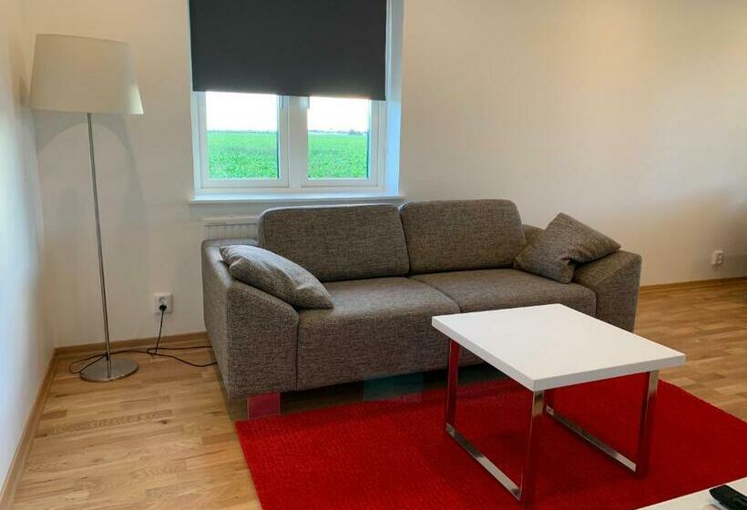 פנסיון Field View B&b