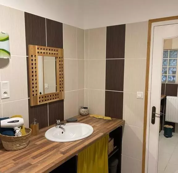 Majatalo Maison Aux Volets Bleus