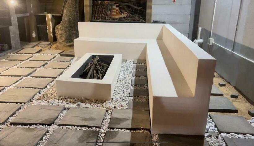 Пансион Semeni Asante Guesthouse