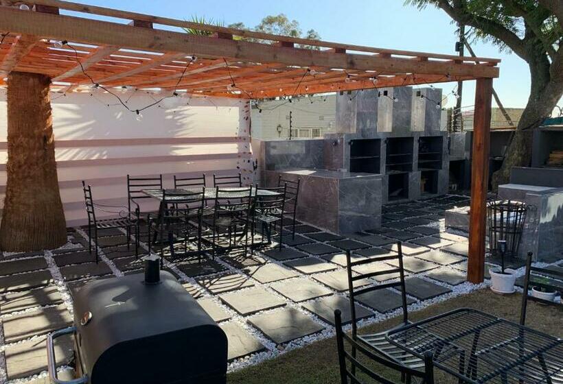 Пансион Semeni Asante Guesthouse