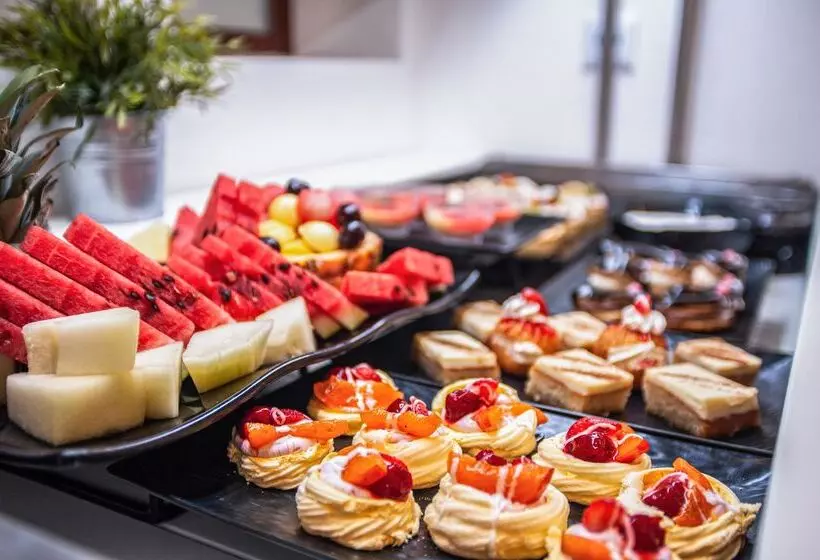 Acrotel Lily Ann Village