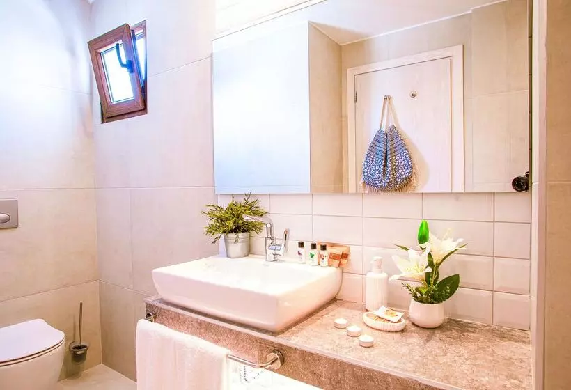 Acrotel Lily Ann Village