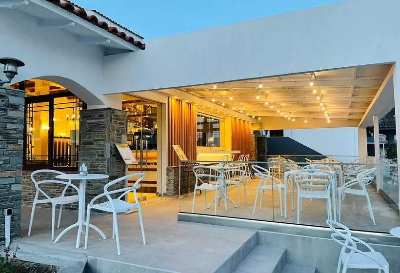 Acrotel Lily Ann Village