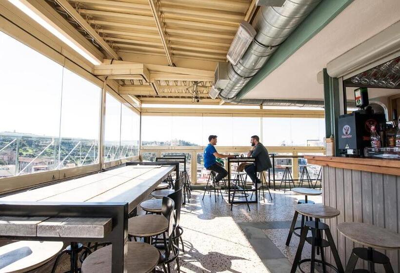 ユースホステル Safestay Athens Monastiraki