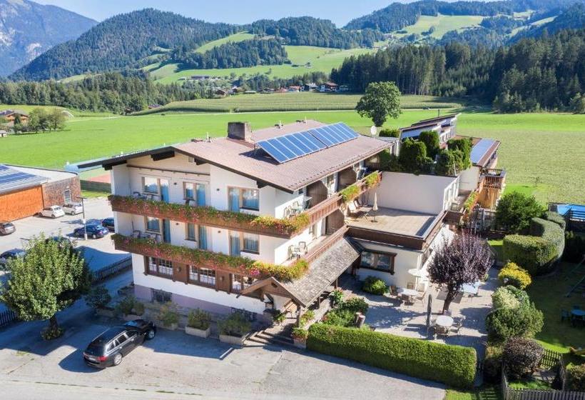 Angerer Alpine Suiten Und Familienappartements Tirol