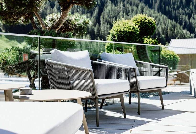 ホテル Arlmont 4 Stern Superior