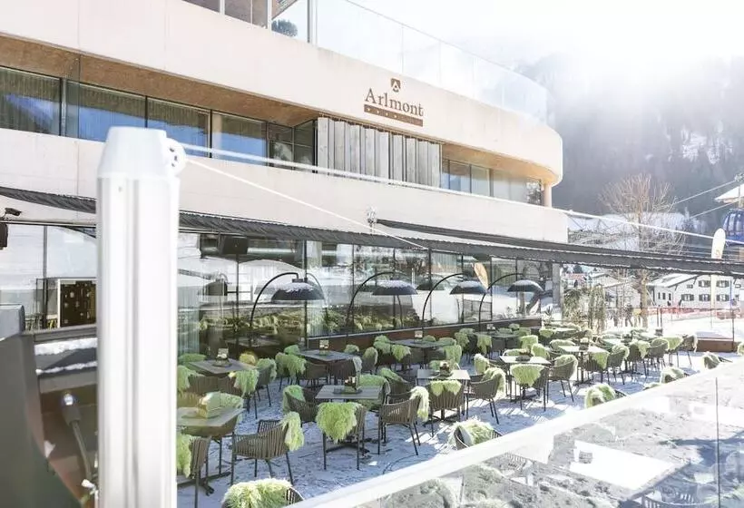 Отель Arlmont 4 Stern Superior