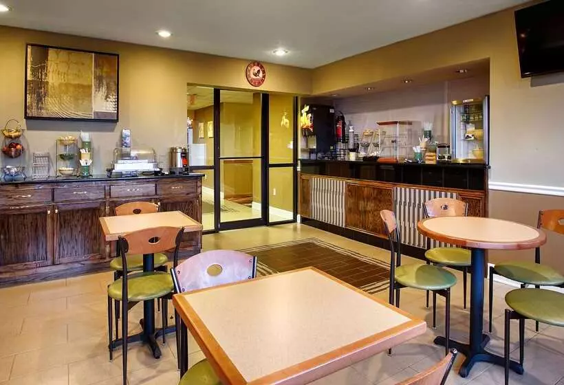 Отель Best Western Gateway Inn