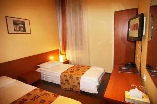 ホテル By The Hermitage