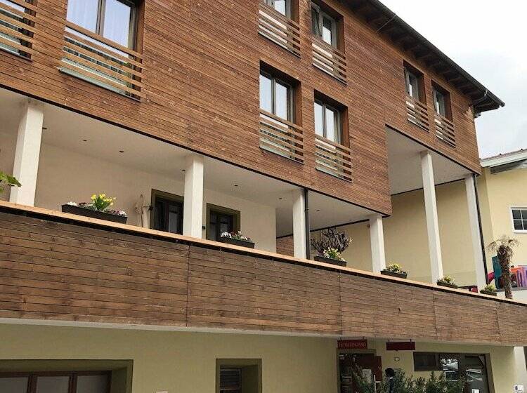 酒店 Goldener Adler Wattens