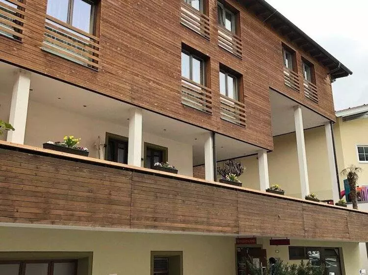 ホテル Goldener Adler Wattens