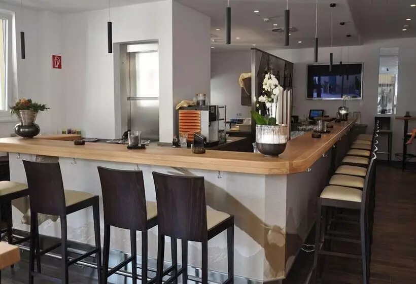 ホテル Goldener Adler Wattens