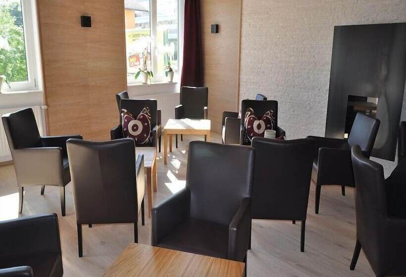 酒店 Goldener Adler Wattens