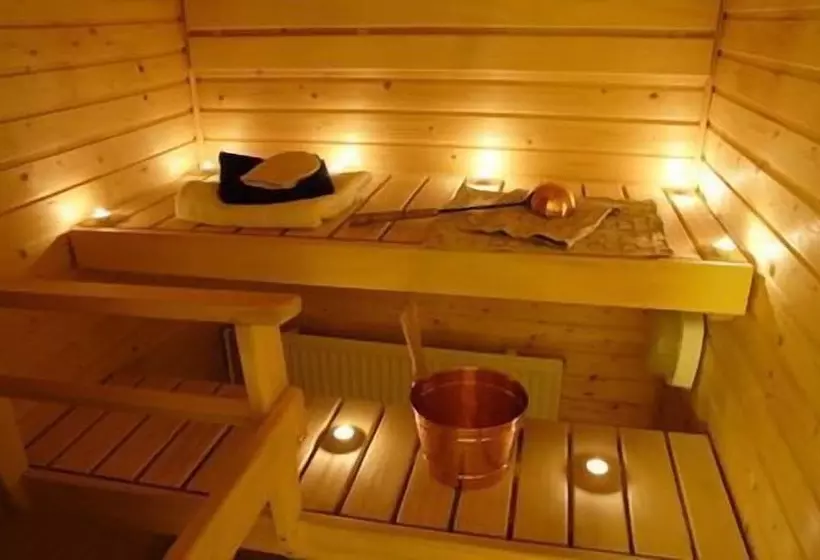 ホテル Goldener Adler Wattens