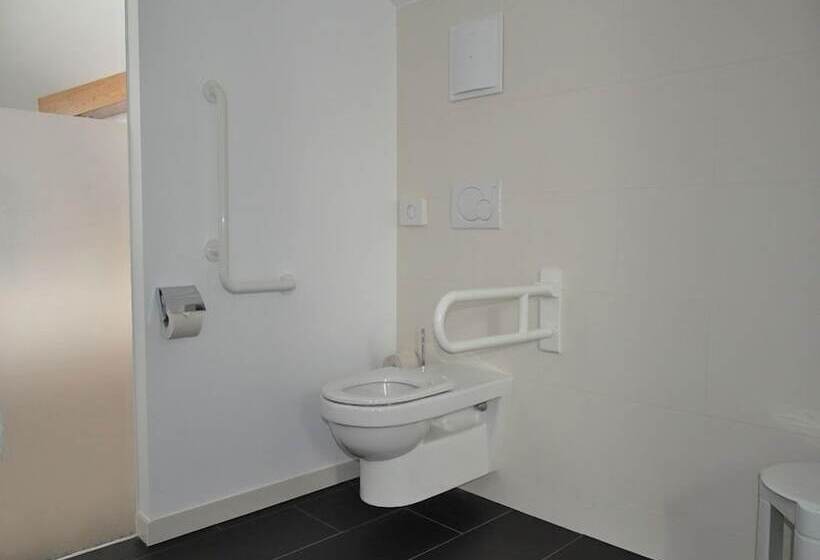 酒店 Goldener Adler Wattens