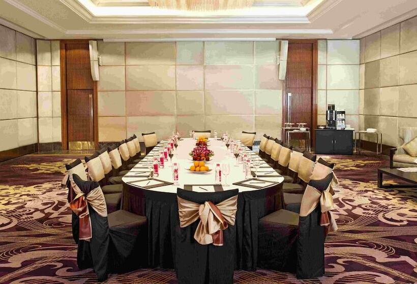 ホテル Holiday Inn New Delhi Mayur Vihar Noida, An Ihg