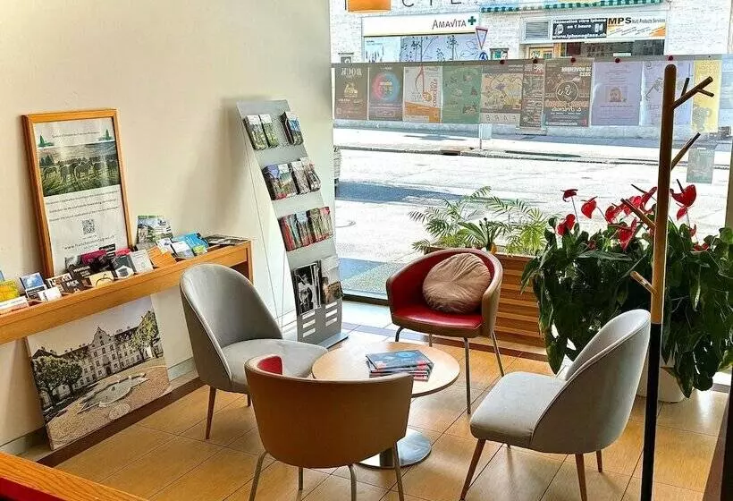 酒店 Ibis Delémont