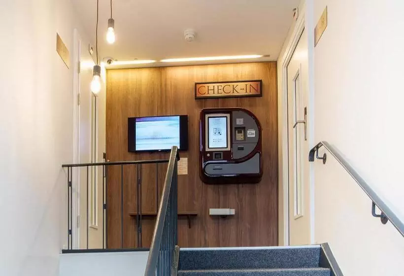 בית מלון כפרי Krone By B Smart