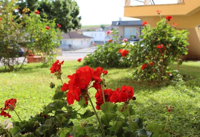 בית מלון כפרי La Ruota Dei Pavoni